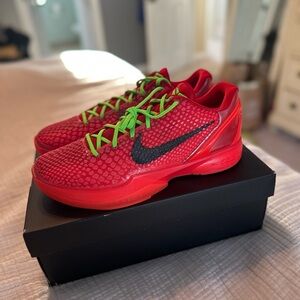 Zoom Kobe 6 Protro “Reverse Grinch”